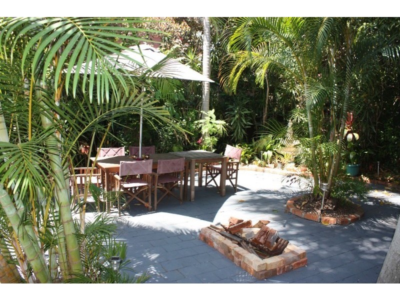 17 Heeb Street, Bundall QLD 4217