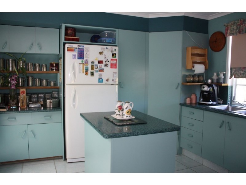 17 Heeb Street, Bundall QLD 4217