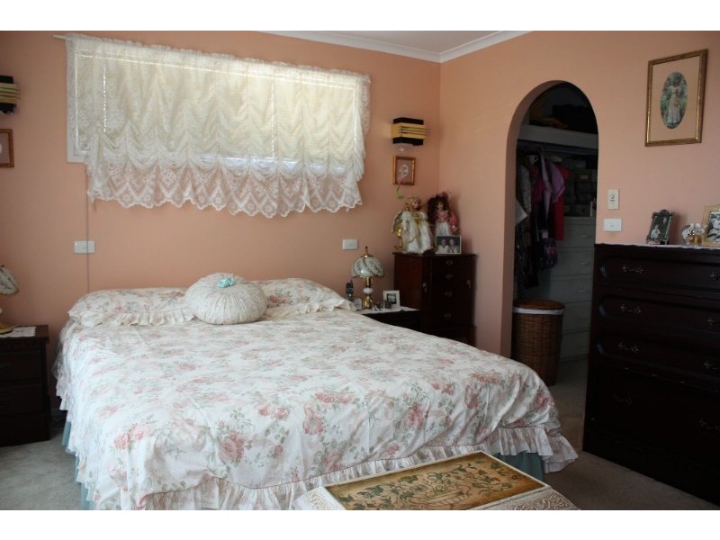 17 Heeb Street, Bundall QLD 4217