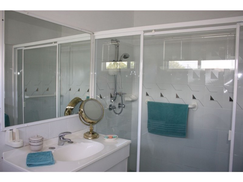 17 Heeb Street, Bundall QLD 4217