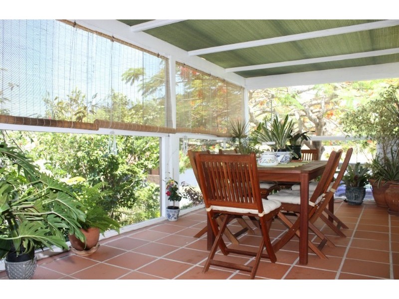 17 Heeb Street, Bundall QLD 4217