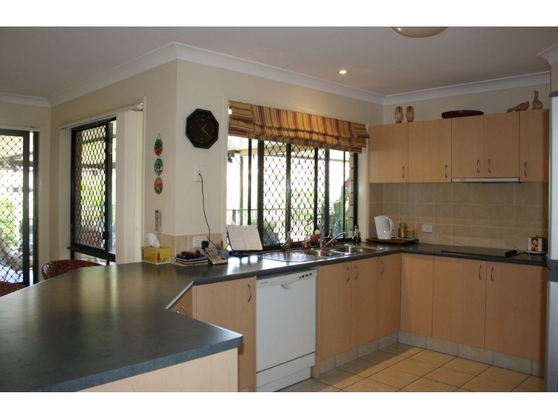 8 Duice Court, Oxenford QLD 4210