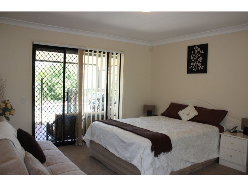 8 Duice Court, Oxenford QLD 4210