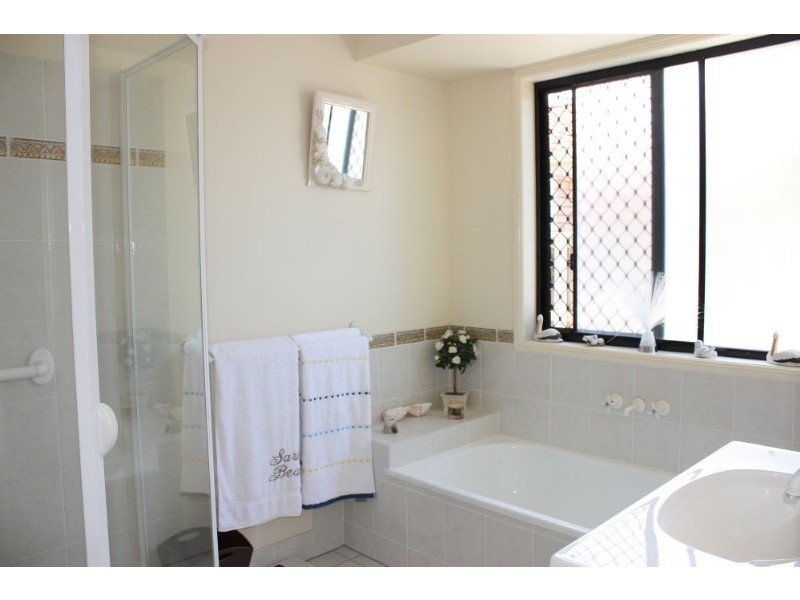 8 Duice Court, Oxenford QLD 4210