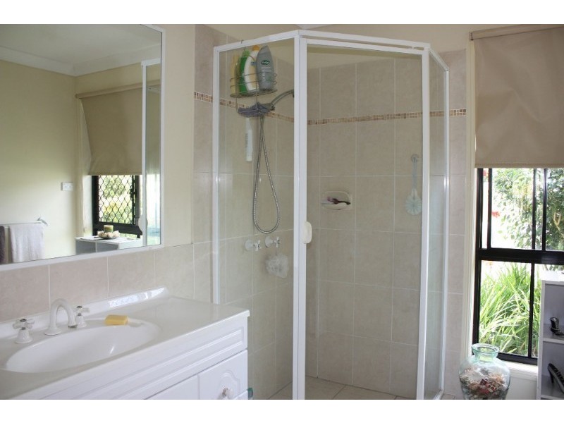 8 Duice Court, Oxenford QLD 4210