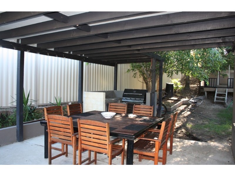 8 Studio Drive, Oxenford QLD 4210