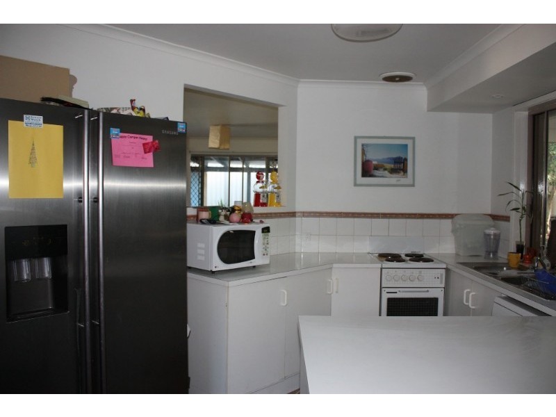 8 Studio Drive, Oxenford QLD 4210