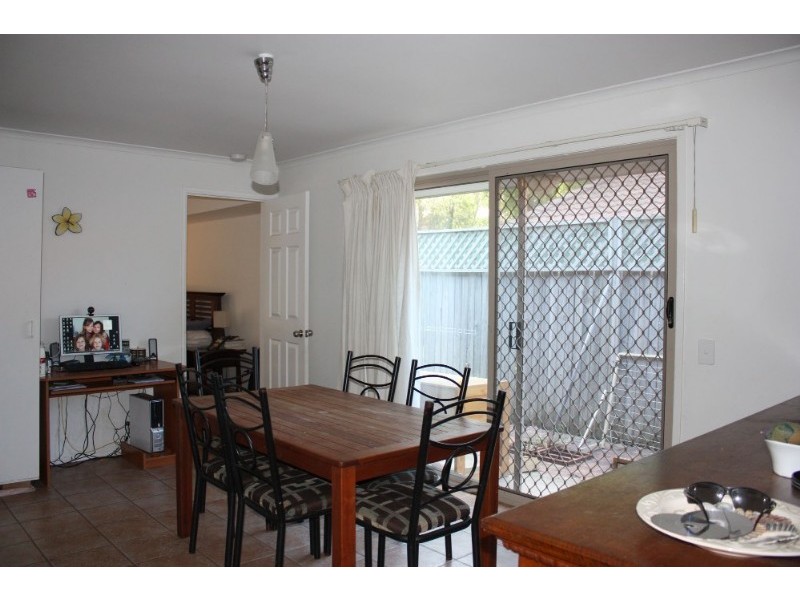 8 Studio Drive, Oxenford QLD 4210