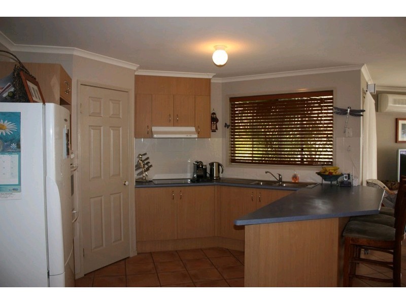 39 Howland Circuit, Pacific Pines QLD 4211