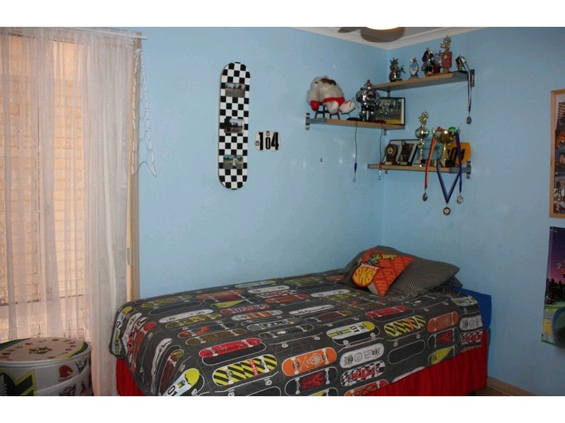 39 Howland Circuit, Pacific Pines QLD 4211