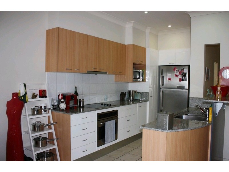 4/6 Winton Terrace, Varsity Lakes QLD 4227