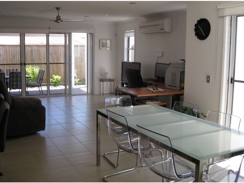 73 Venice Street, Burleigh Waters QLD 4220