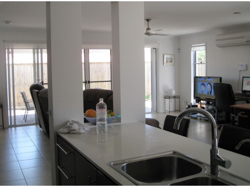 73 Venice Street, Burleigh Waters QLD 4220