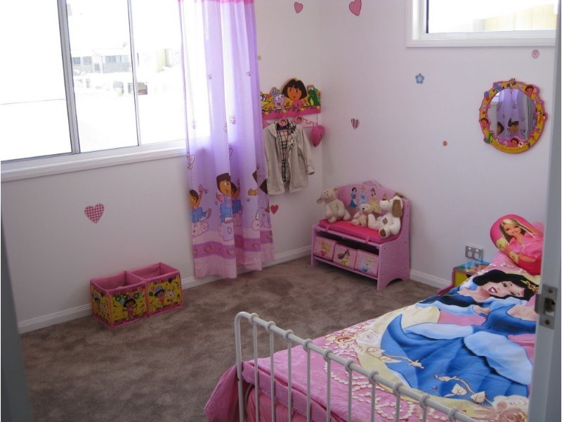 73 Venice Street, Burleigh Waters QLD 4220