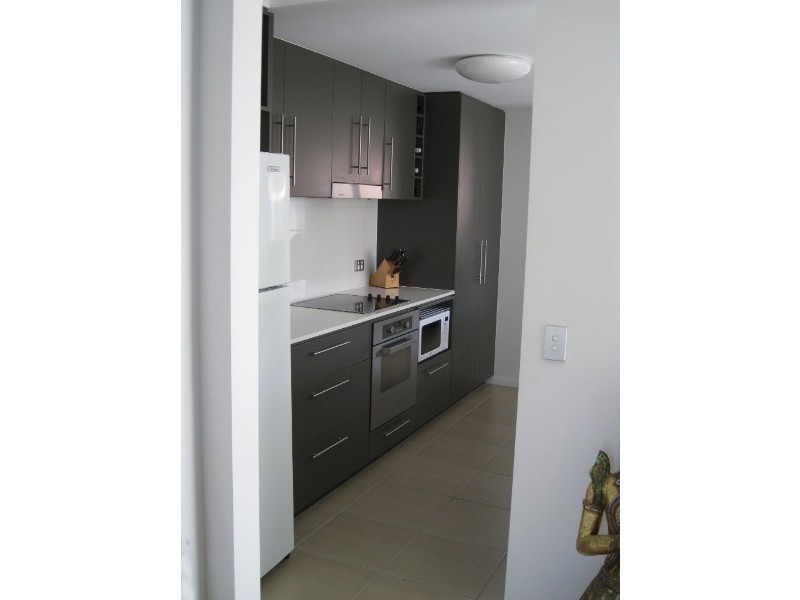 73 Venice Street, Burleigh Waters QLD 4220