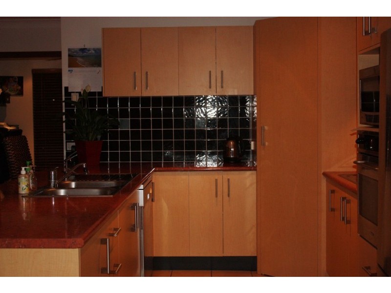 3 Gould Place, Pacific Pines QLD 4211