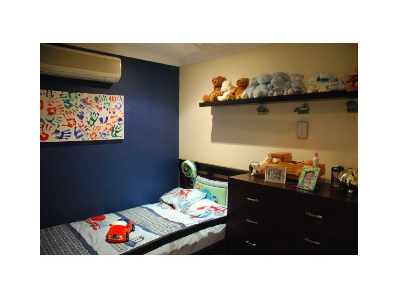 3 Gould Place, Pacific Pines QLD 4211