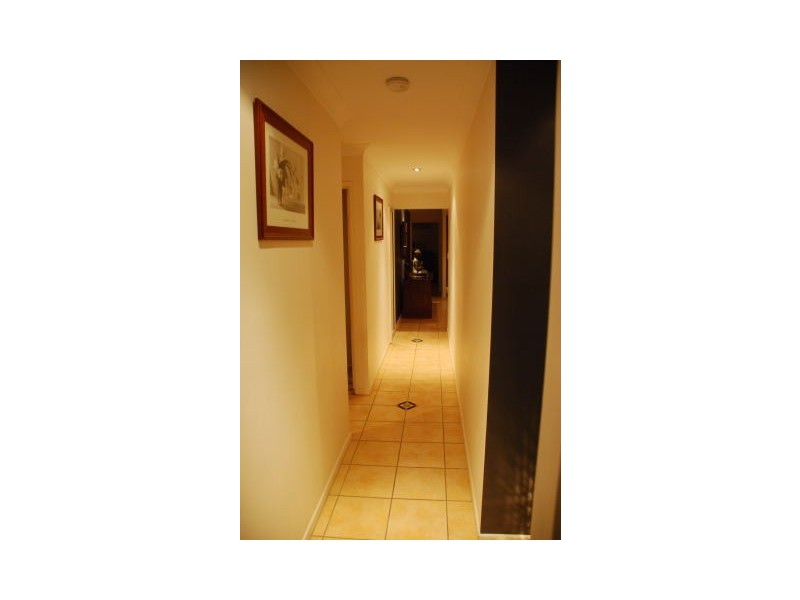 3 Gould Place, Pacific Pines QLD 4211