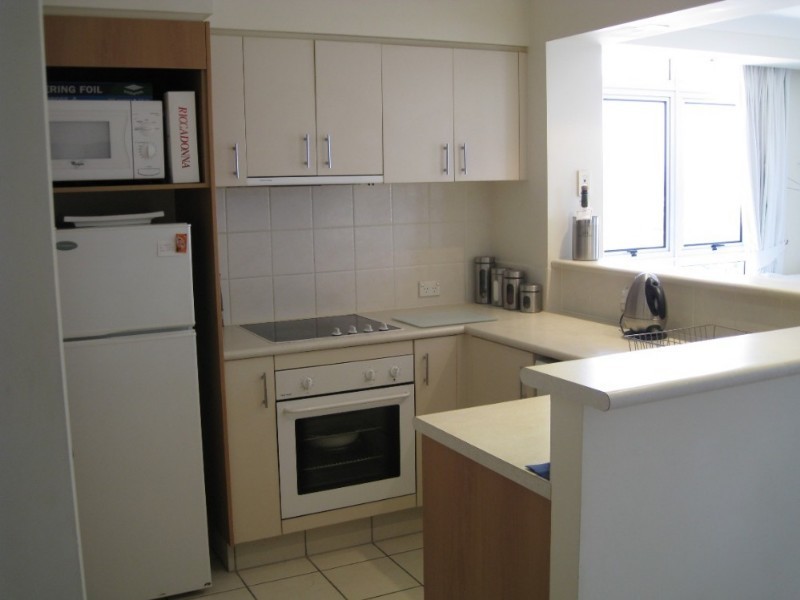 1141/2623 Gold Coast Highway, Broadbeach QLD 4218