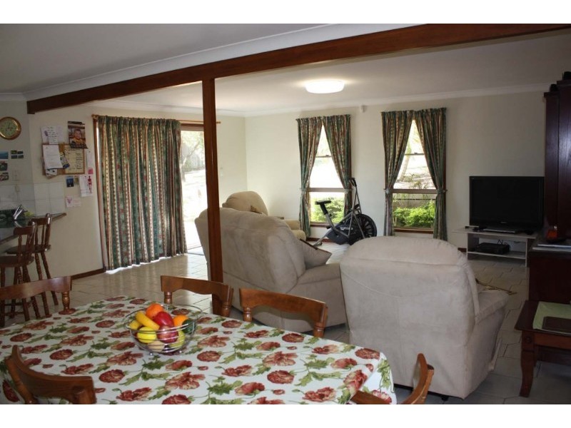 301 Central Street, Arundel QLD 4214