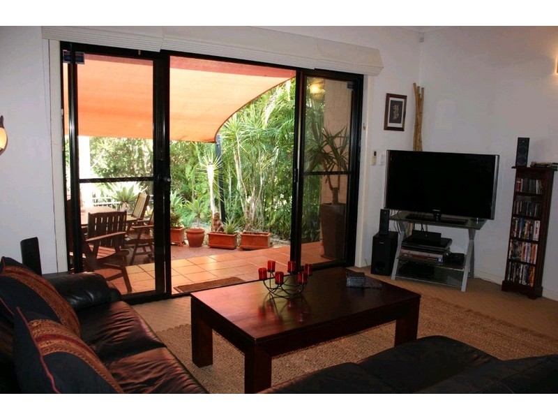 2/12 Billington Street, Labrador QLD 4215