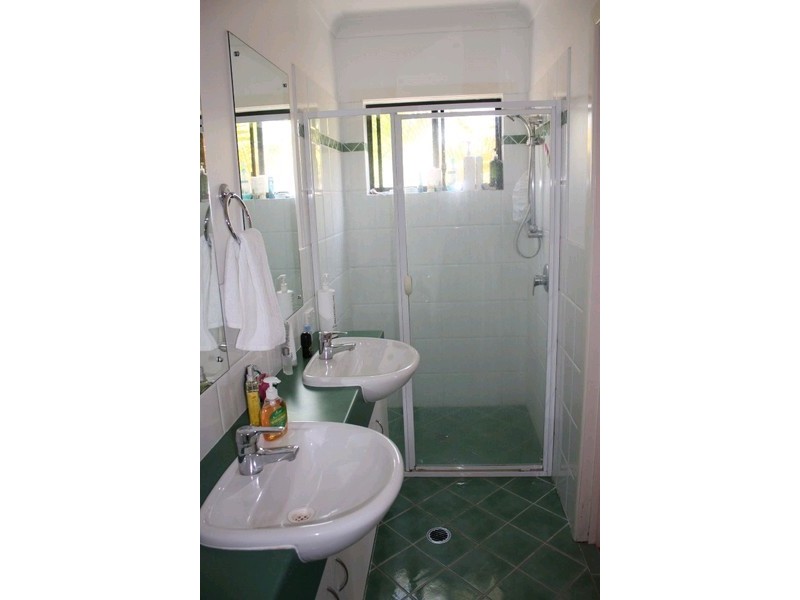 2/12 Billington Street, Labrador QLD 4215