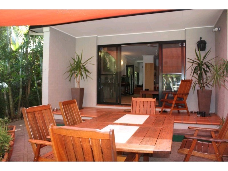 2/12 Billington Street, Labrador QLD 4215