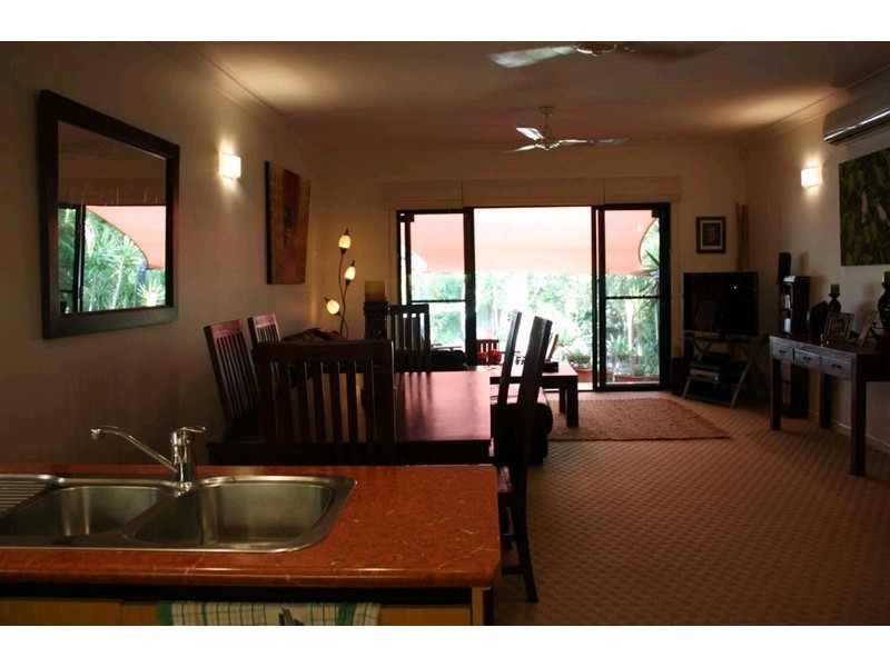 2/12 Billington Street, Labrador QLD 4215