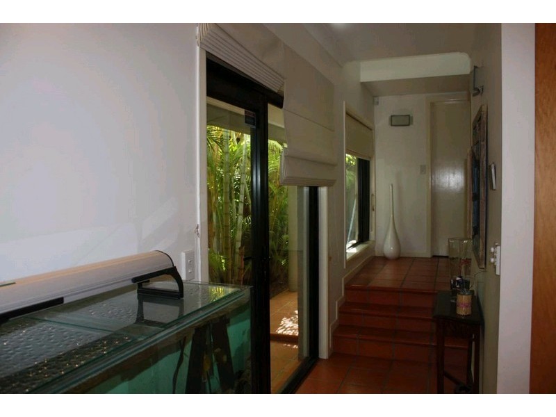 2/12 Billington Street, Labrador QLD 4215