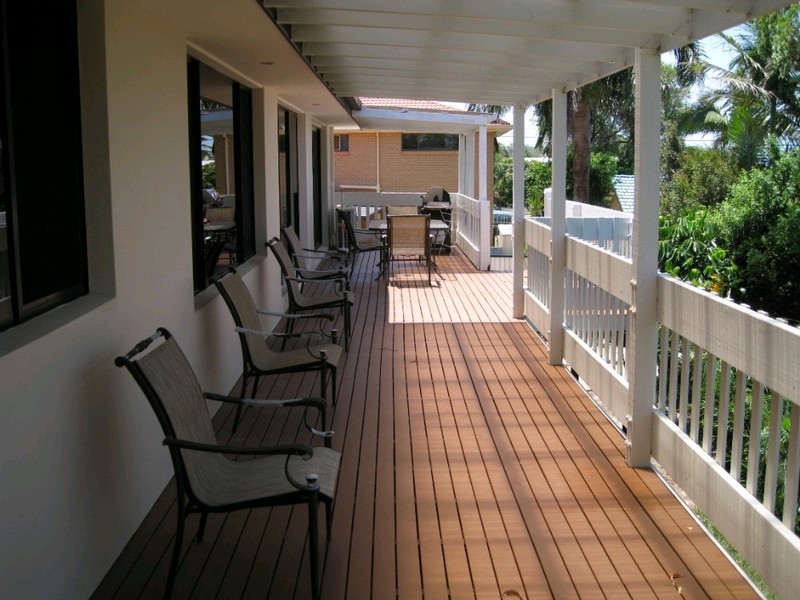 3 Cascade Avenue, Benowa QLD 4217