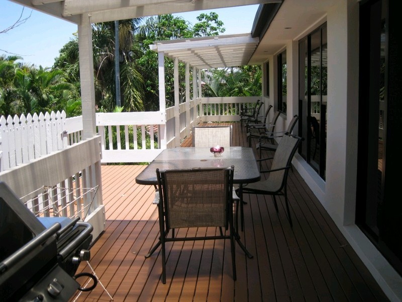 3 Cascade Avenue, Benowa QLD 4217