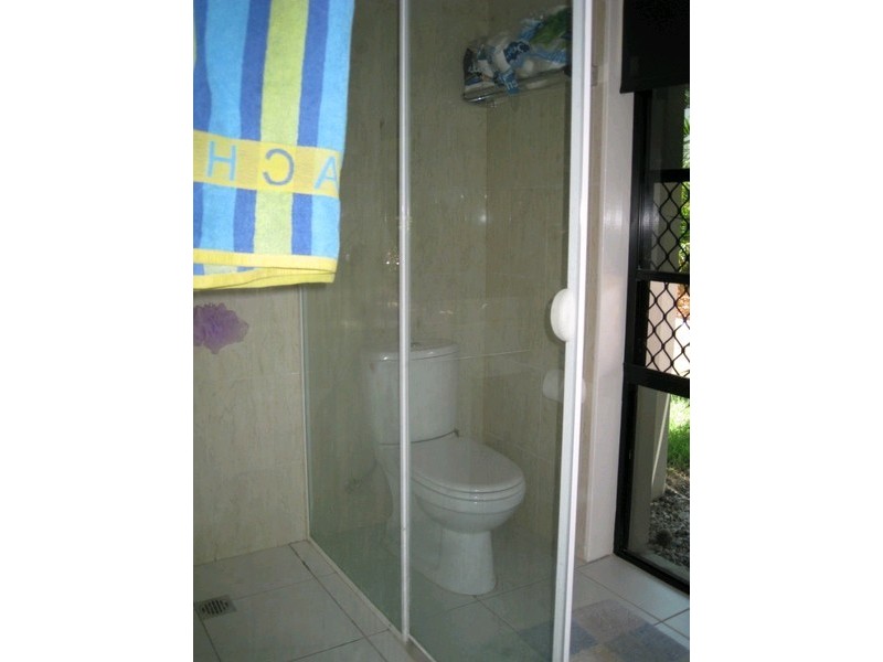 3 Cascade Avenue, Benowa QLD 4217