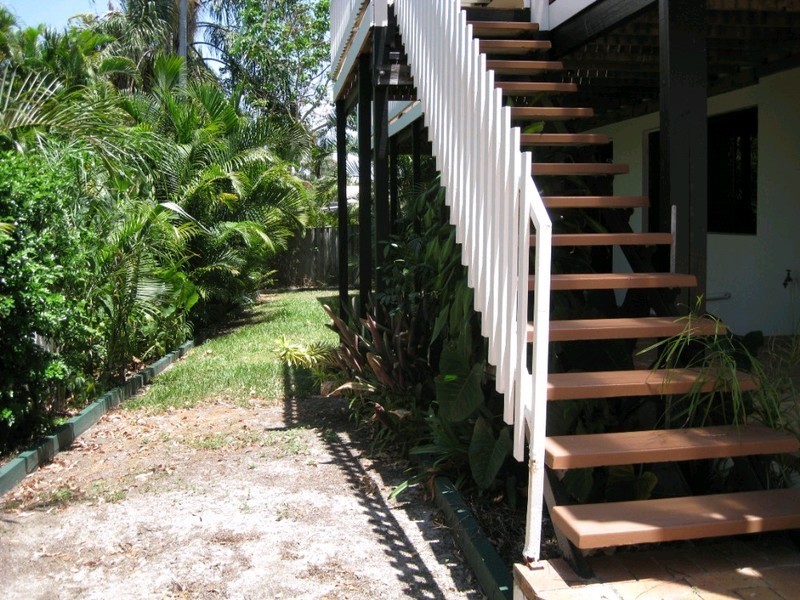 3 Cascade Avenue, Benowa QLD 4217