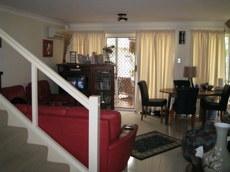 12/77 Government Road, Labrador QLD 4215