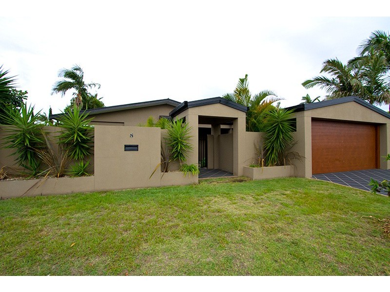 5 McCleary Street, Sorrento QLD 4217