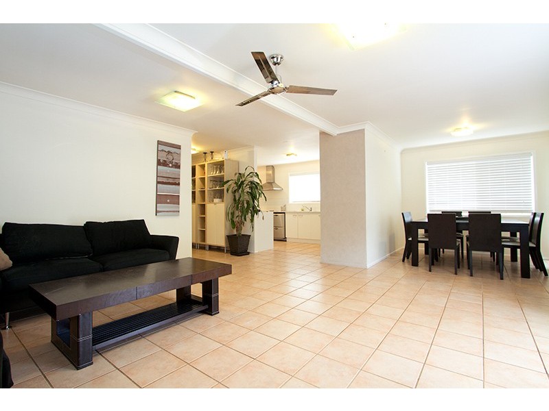 5 McCleary Street, Sorrento QLD 4217