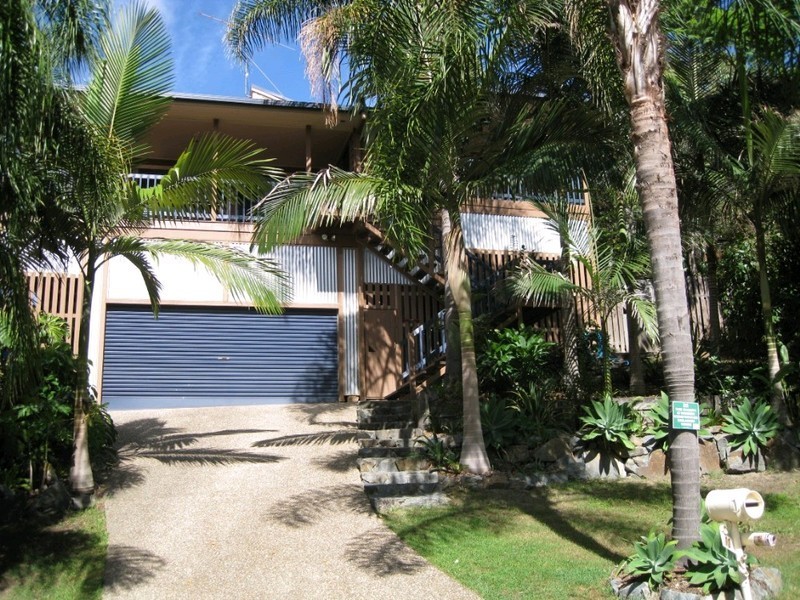 12 Bellona Court, Pacific Pines QLD 4211