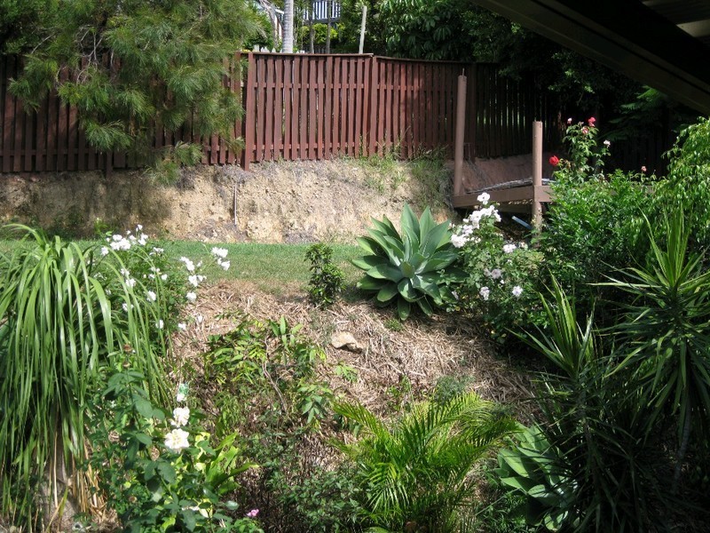 12 Bellona Court, Pacific Pines QLD 4211