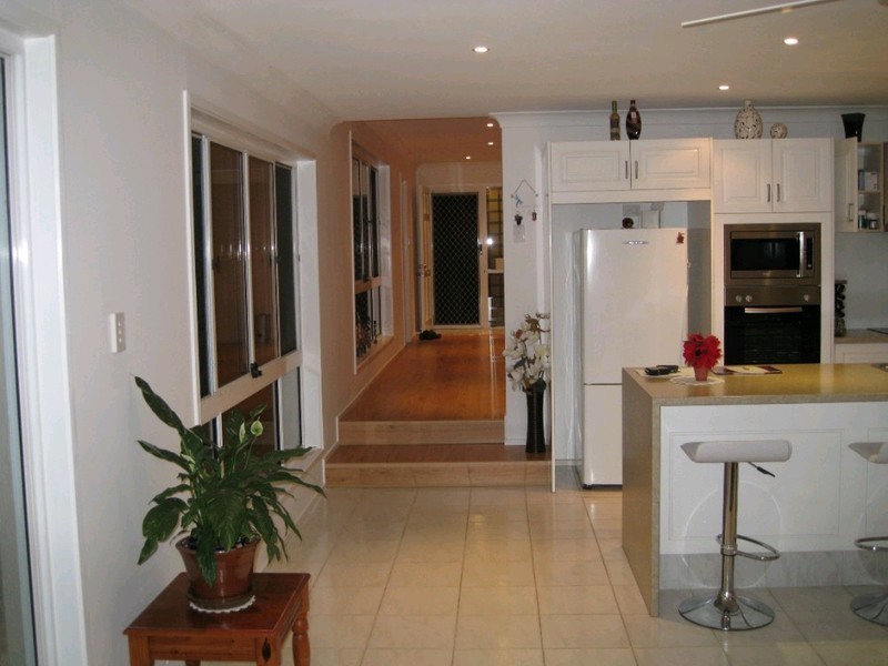 5 Baxter Court, Arundel QLD 4214