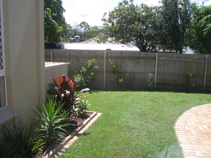 5 Baxter Court, Arundel QLD 4214