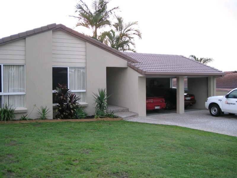 5 Baxter Court, Arundel QLD 4214