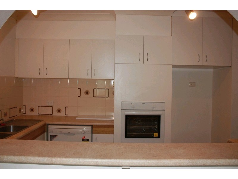 3/16 St Kilda Avenue, Broadbeach QLD 4218