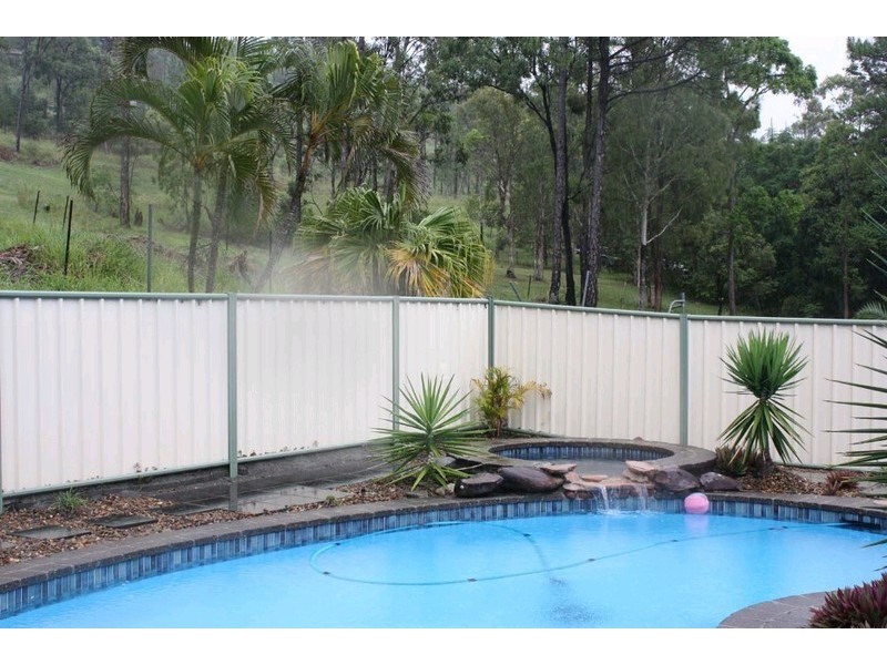 71 Glade Drive, Gaven QLD 4211