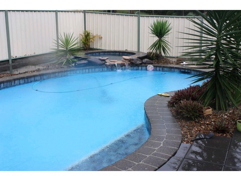 71 Glade Drive, Gaven QLD 4211