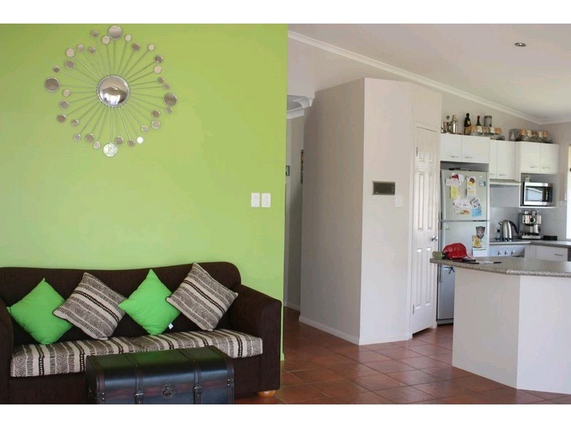 11 Kirdford Court, Arundel QLD 4214