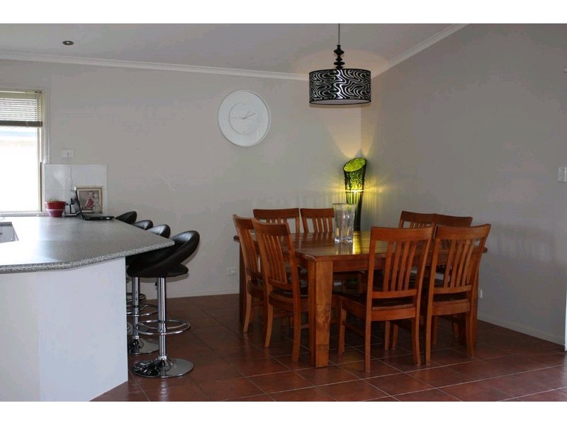 11 Kirdford Court, Arundel QLD 4214