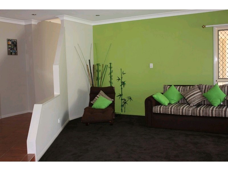 11 Kirdford Court, Arundel QLD 4214