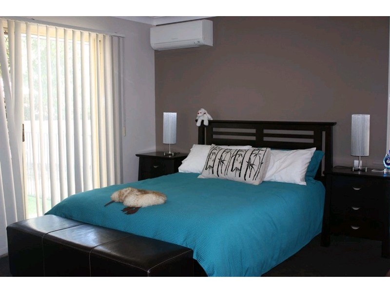 11 Kirdford Court, Arundel QLD 4214