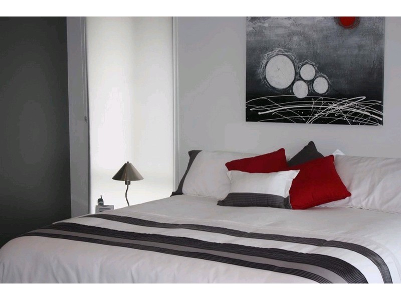 15 Laughlen Chase, Pacific Pines QLD 4211