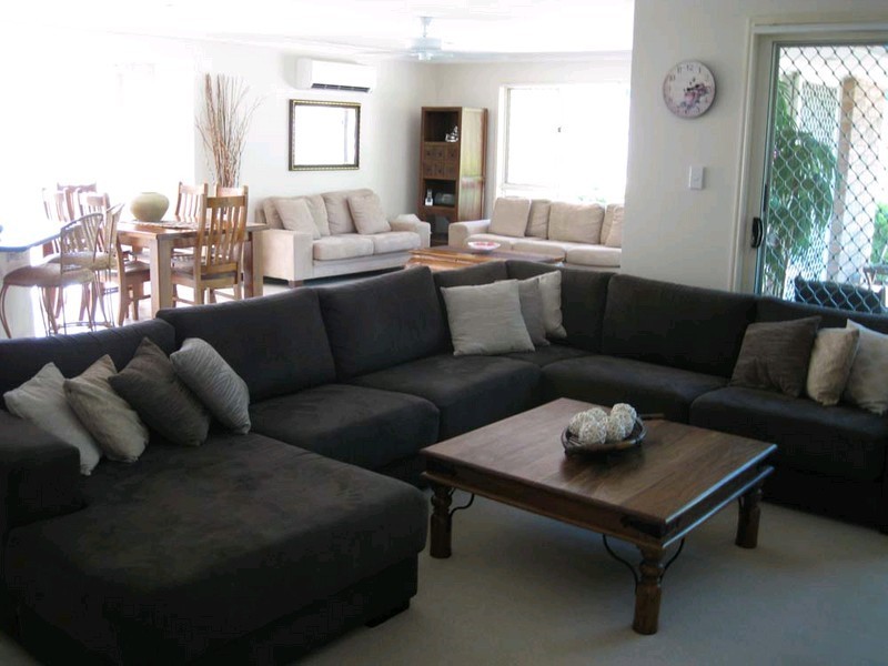 38 Manra Way, Pacific Pines QLD 4211